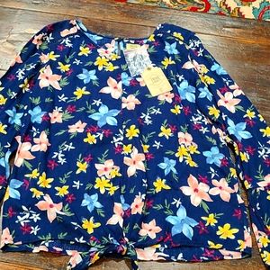 NWT True Craft Navy Floral Top Size Large